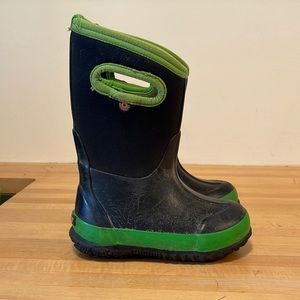 BOGS Kids' Classic High Waterproof Insulated Rubber Neoprene Rain/Snow boot